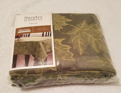 NEW  Sandra by Sandra Lee Harvest Entertaining Green Leaf Tablecloth 60