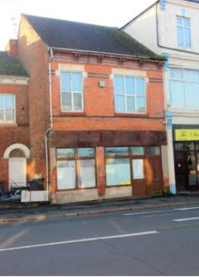 Loughborough Road, Leicester, Leicestershire, LE4 5LH For Sale by Auction in Leicester