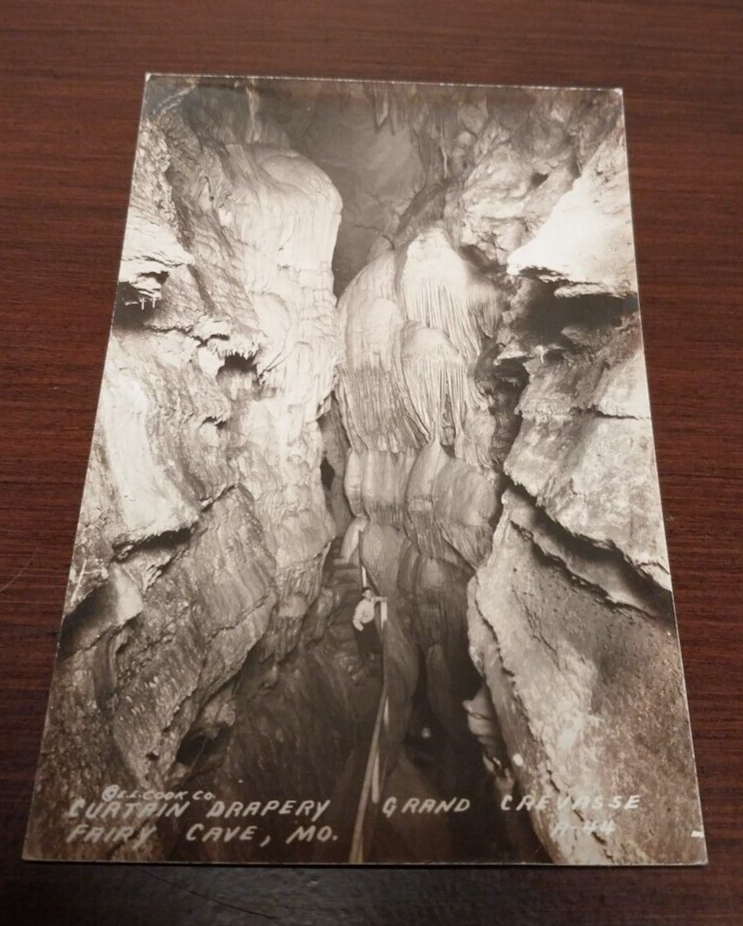 Vintage RPPC Postcard Fair Cave MO Curtain Drapery Grand Crevasse Circa 1930s