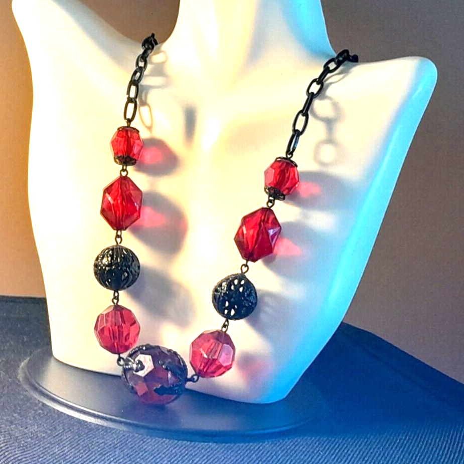◆VINTAGE HOLLYWOOD◆ Galaxy Ball Beads Necklace VH2335NE006 Vintage 1980's Black Chain Red & Black Faceted Glass Ball