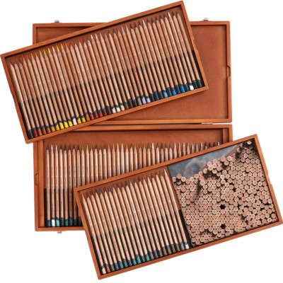 NEW 100 Derwent Lightfast Coloured Pencils Professional Artists Wooden Box Set