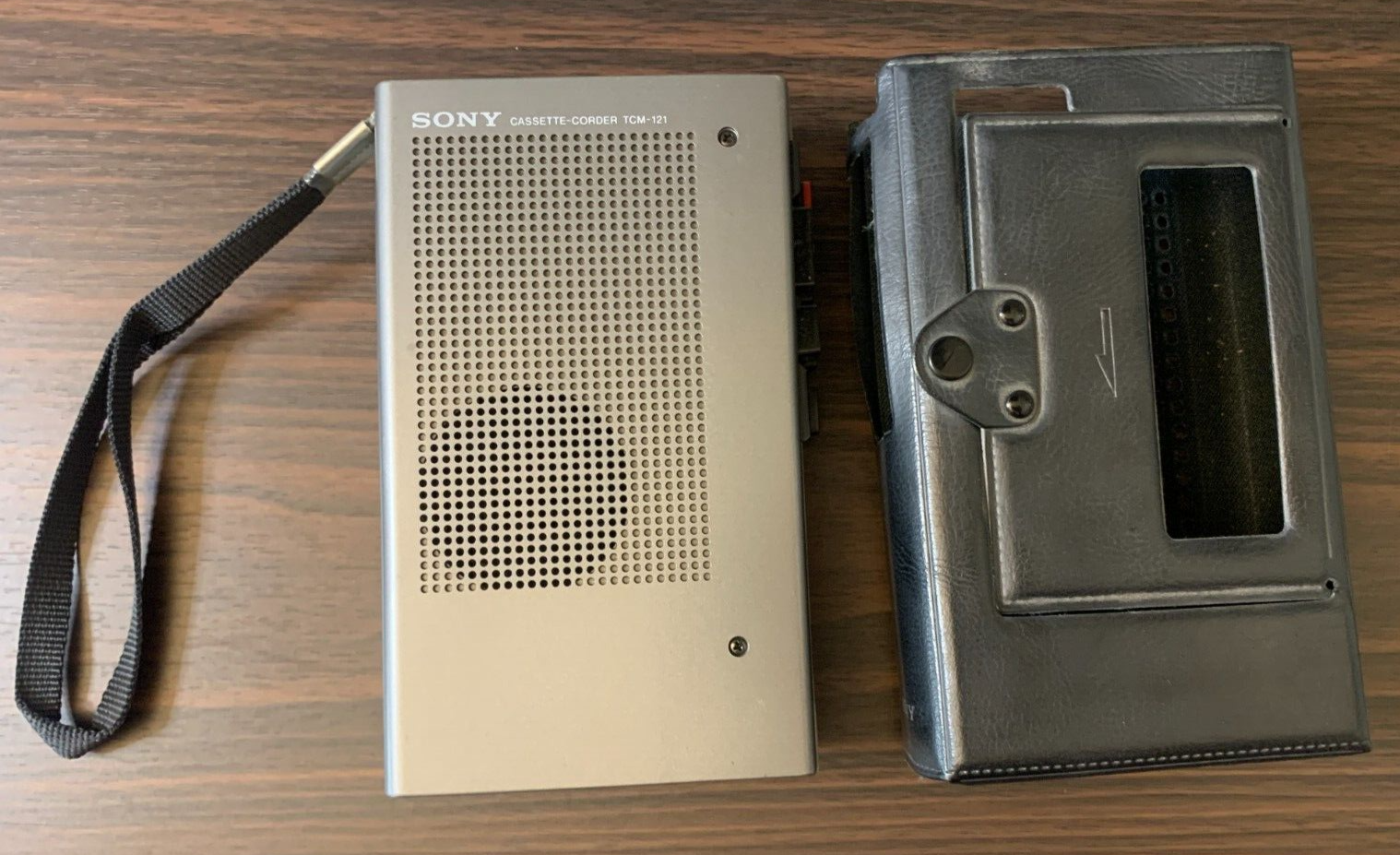 【動作確認済】SONY カセットレコーダー　TCM-121 Vintage Sony Cassette-Corder TCM-121 w/ Case For Parts Or