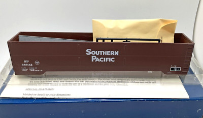 HO E&C SHOPS 0101 62' WOOD CHIP HOPPER KIT SMOOTH SIDE SOUTHERN PACIFIC SP