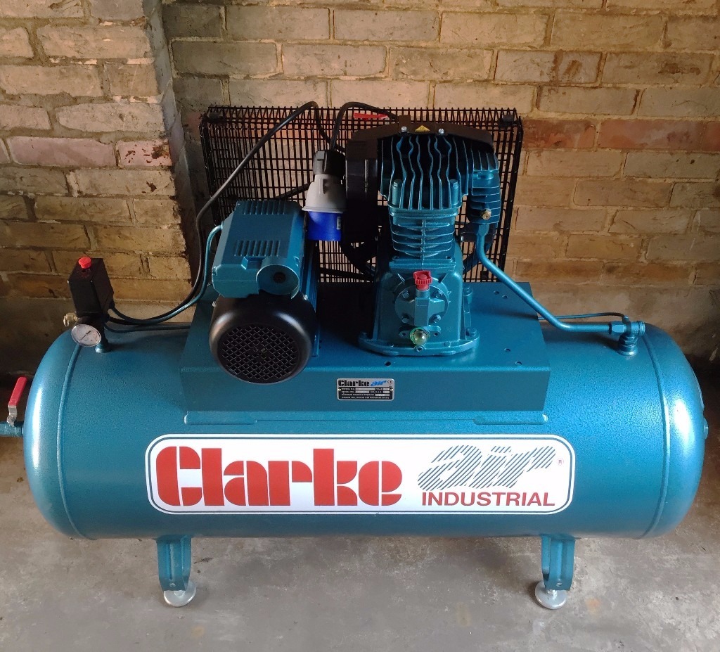 *New* Clarke 200L 4HP 230V 18CFM Industrial Air Compressor with Extras
