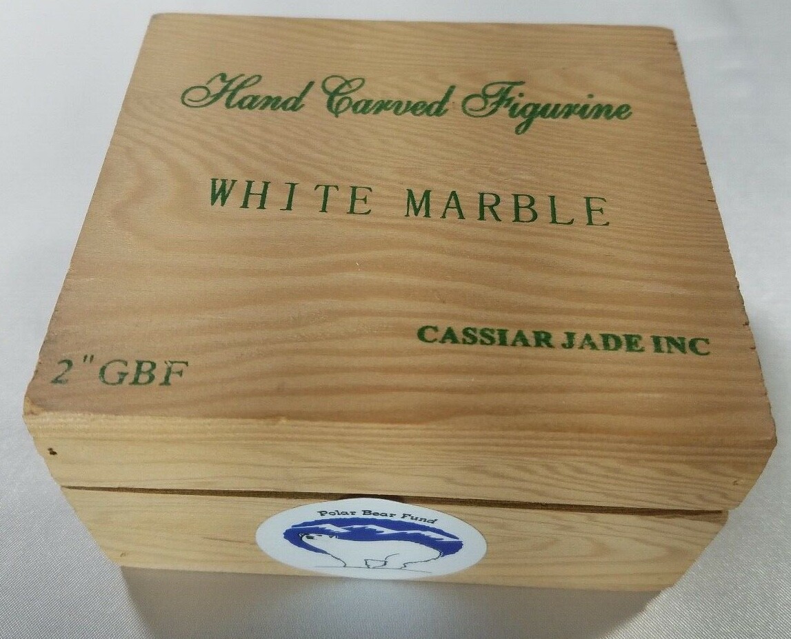 White Marble Grizzly Bear Family Figurines Hand Carved Cassiar Jade Fish Polar