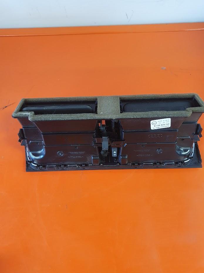 2011 Audi A4 TRIM PANEL B8 8K 04/08-06/12 8T2820951B CENTRE DASH VENT image 4