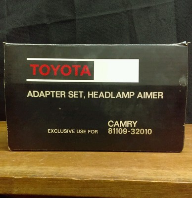 NOS Genuine Toyota Camry Adapter Set Headlamp Aimer Set 81109-32010