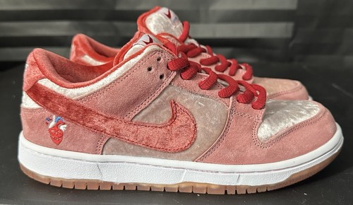 靴 Nike SB Dunk Low Strange Love Strangelove - Nike Skateboarding
