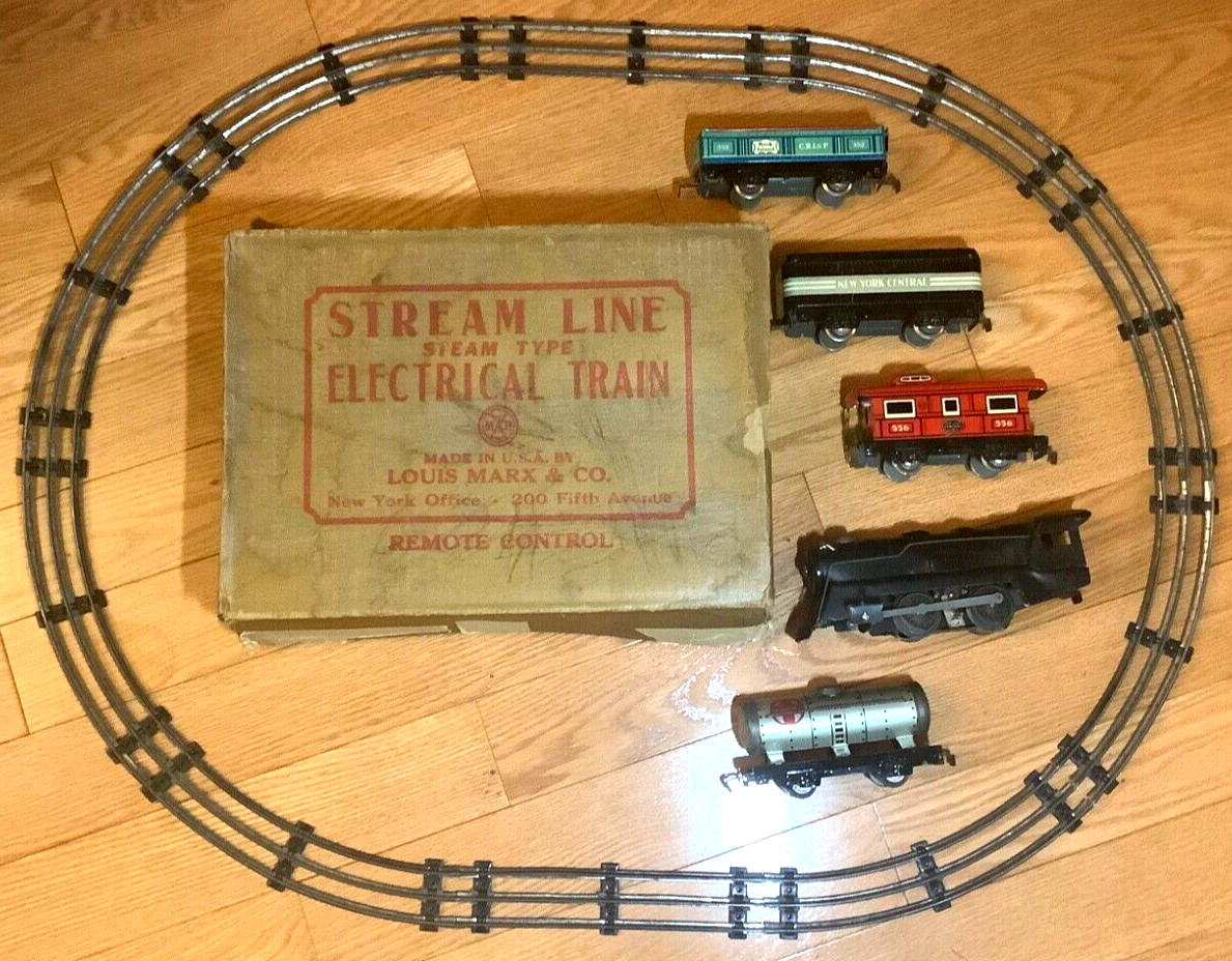 MARX Stream Line Electrical Train Set 1940s/1950s Locomotive MARX Stream Line Electrical Train Set 1940s/1950s Locomotive