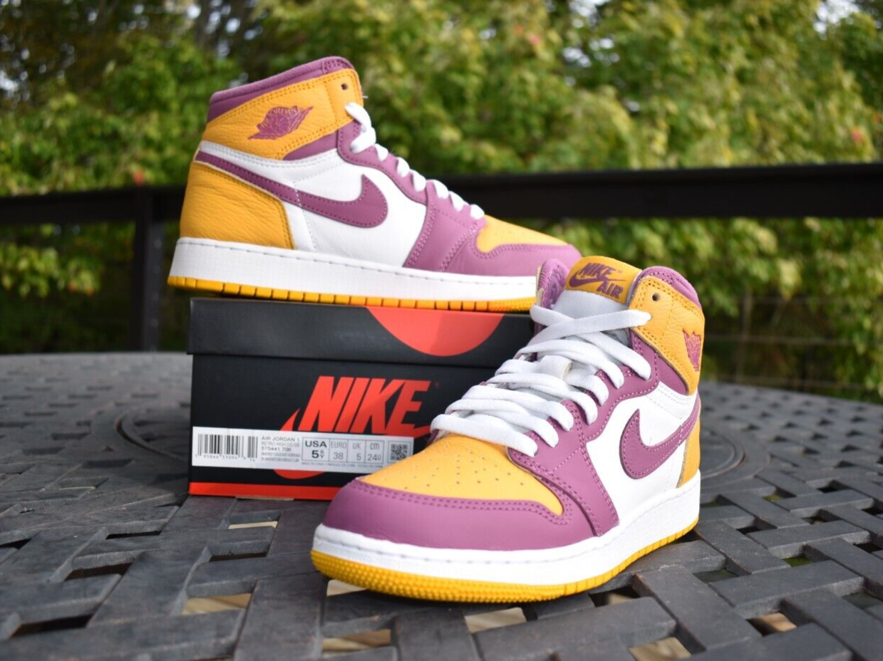 Nike Air Jordan 1 High OG GS 'Brotherhood' 2022 575441-706 Youth Size 5.5Y | eBay Nike Air Jordan 1 High OG GS 'Brotherhood' 2022 575441-706 Youth Size 5.5Y | eBay
