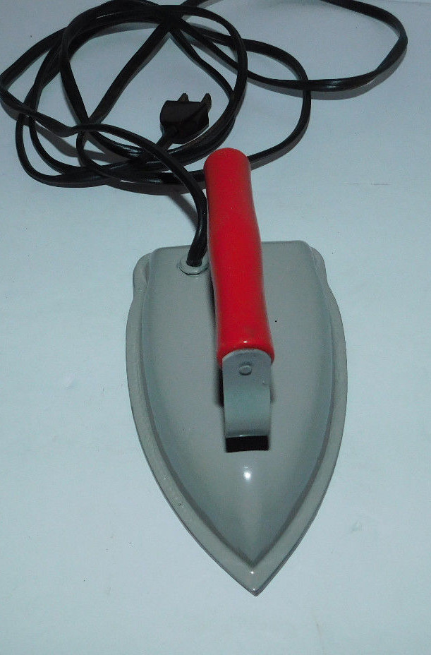 VERY NEAT VINTAGE GREY ELECTRIC CHILD'S TOY IRON WITH RED WOODEN HANDLE