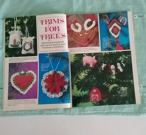 Christmas Crochet 1992 Pattern Magazine