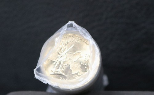 2000-P Massachusetts Quarters - $10 US Mint Roll (40) Uncirculated Coins #1517
