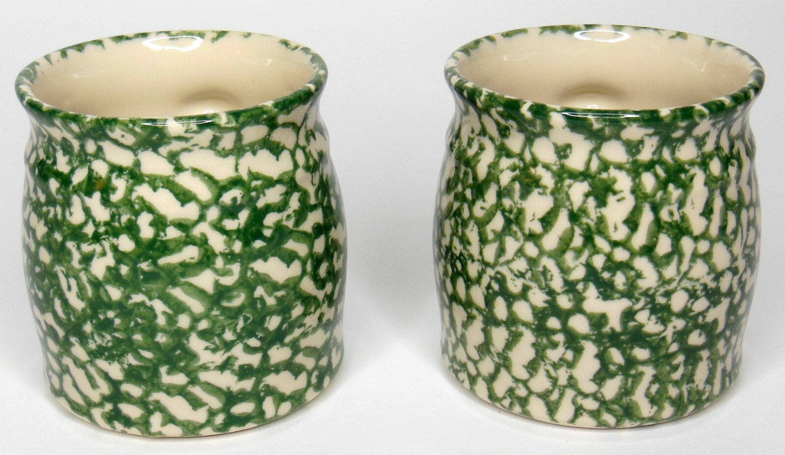 Set Of 2 Roseville Spongeware Workshops Gerald Henn Green Pottery Coffee Tea Mug