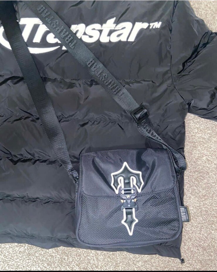 TRAPSTAR IRONGATE T CROSSBODY BAG BLACK in Lambeth, London Gumtree