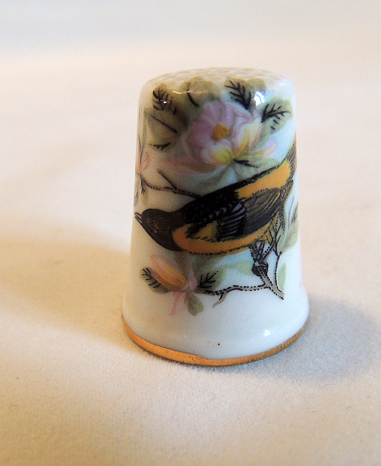 6 Vintage Fine Bone China Thimbles Lot.  All British Made.. From Auntie's Estate