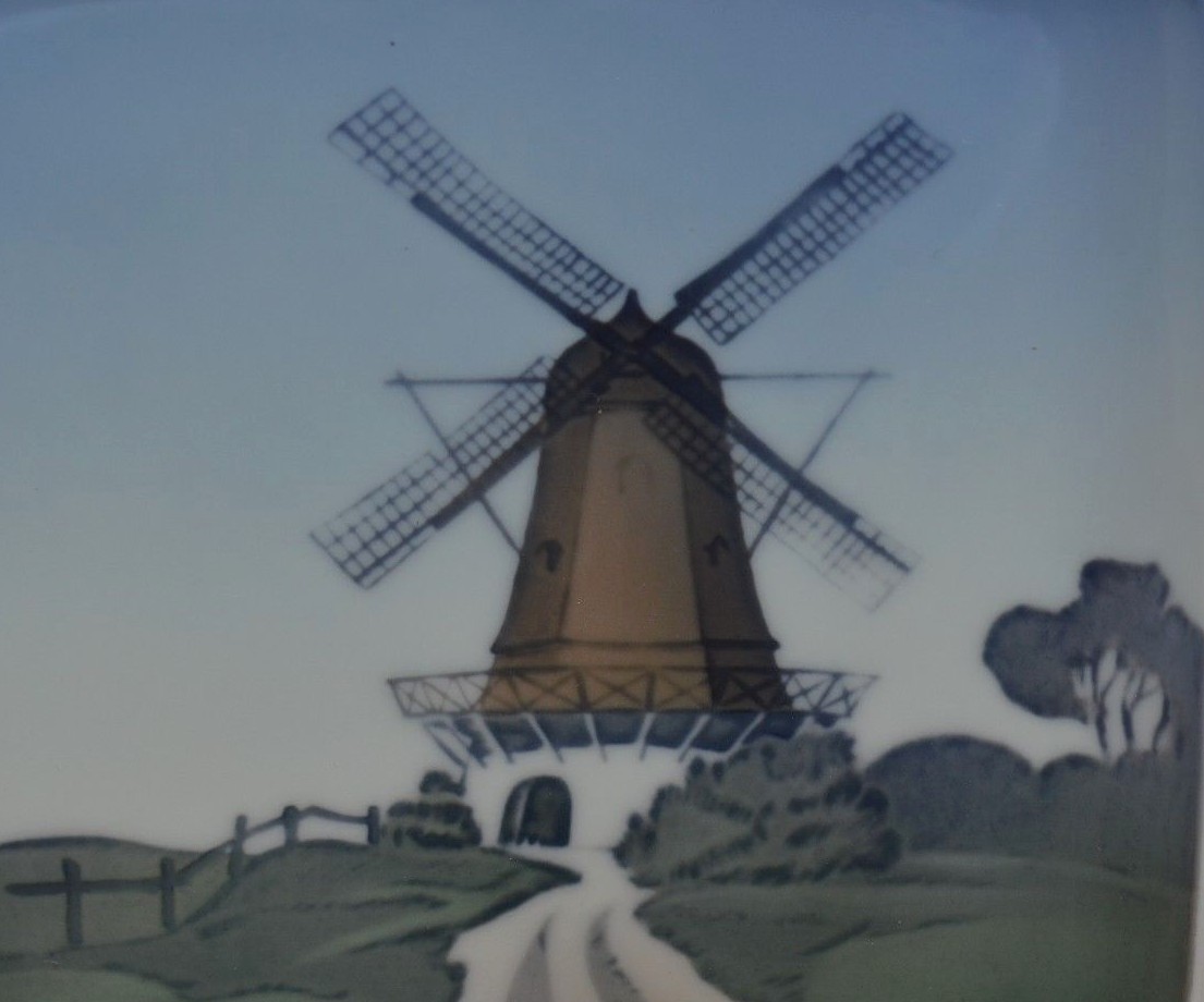 VINTAGE BING & GRONDAHL 5