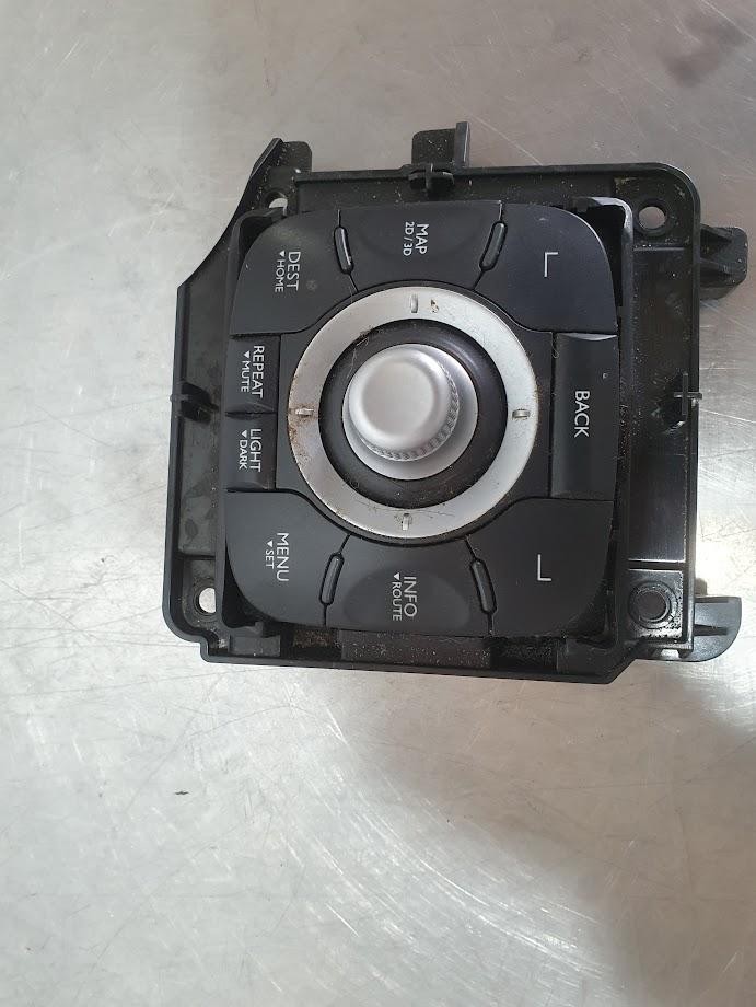 2014 Renault Megane MULTIMEDIA & CRUISE CONTROL CENTER SWITCH X32/X95 09/10-05/16 image 3
