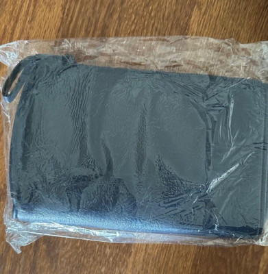 United Airlines Amenity Toiletry zippered Travel Bag New