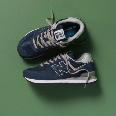 New Balance 574 Women - Navy with White - New [Free Ship]