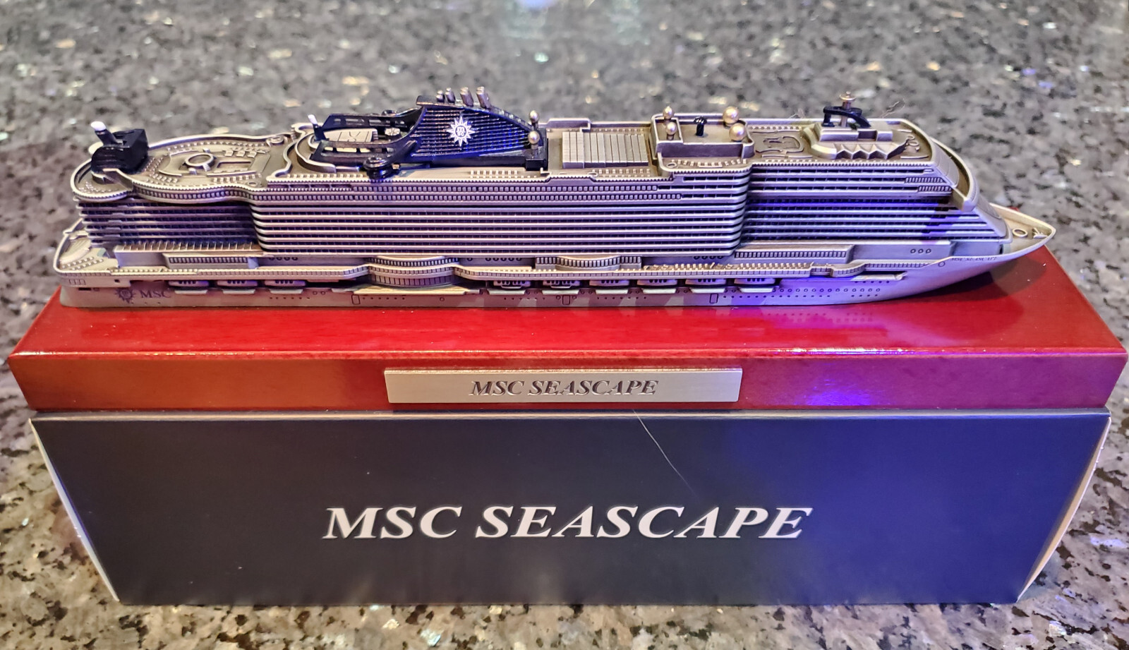 【美品】MSCクルーズ SEASCAPE 模型モデル 船※箱なし MSC Cruise Line SEASCAPE metal on wood Cruise Ship Modelの