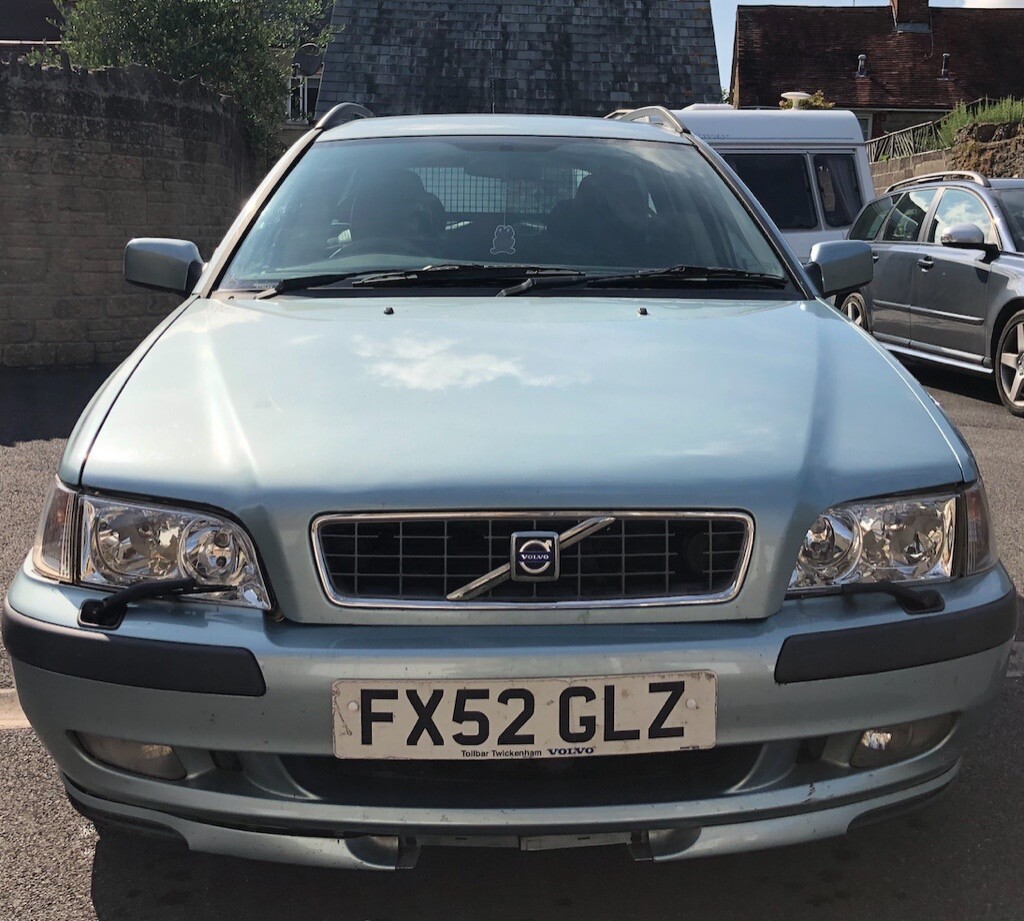 Volvo v40 2002