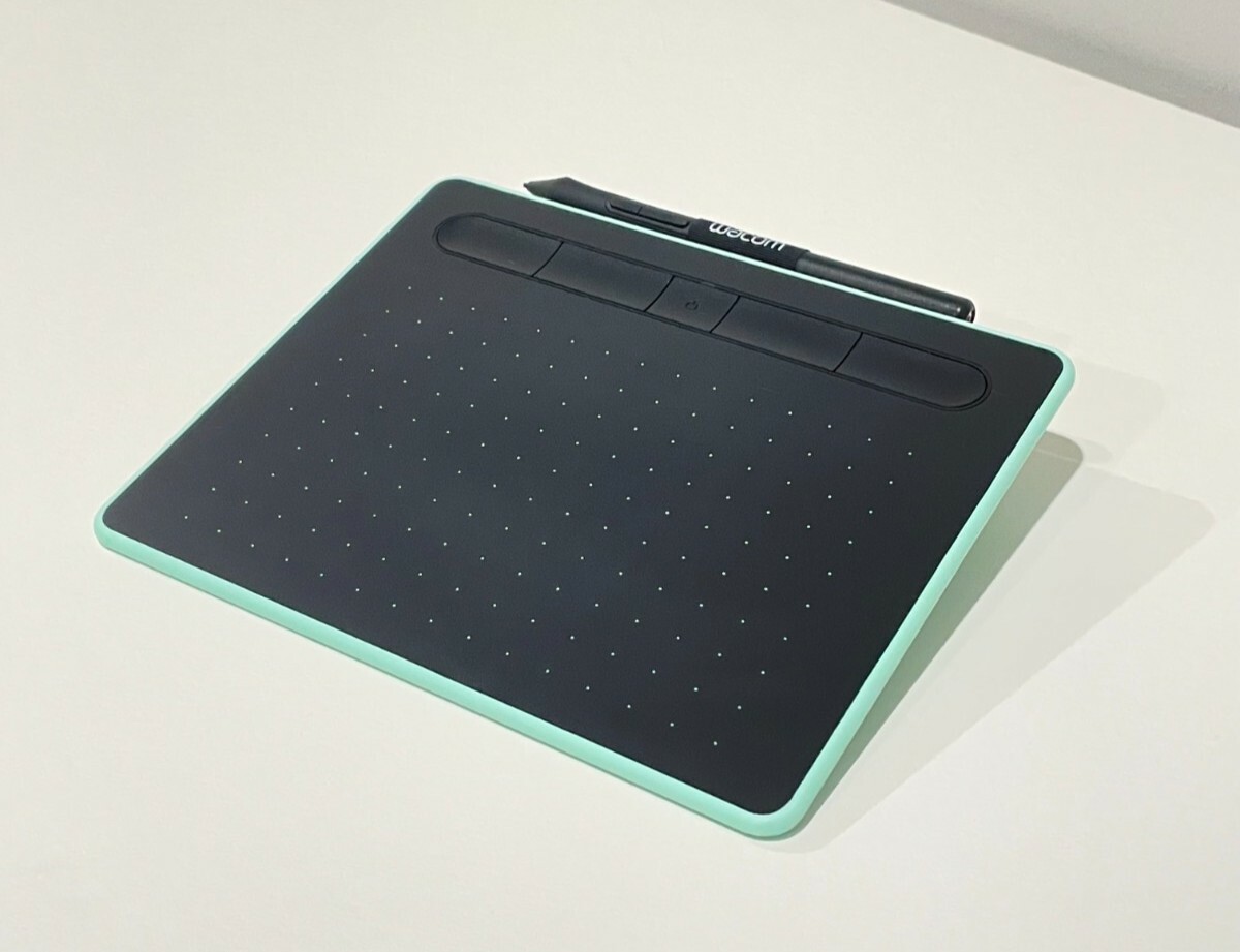 Wacom Intuos ピスタチオグリーン Wacom Intuos Bluetooth Creative Pen Tablet (Medium
