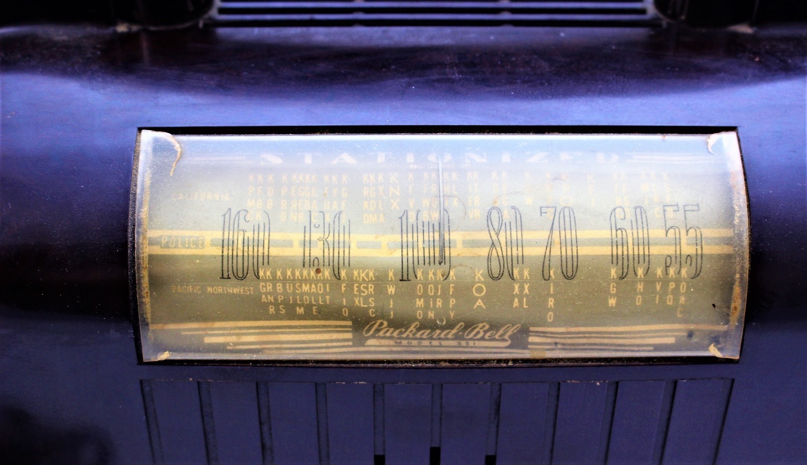 1948 Packard-Bell Radio Model 551 Bakelite