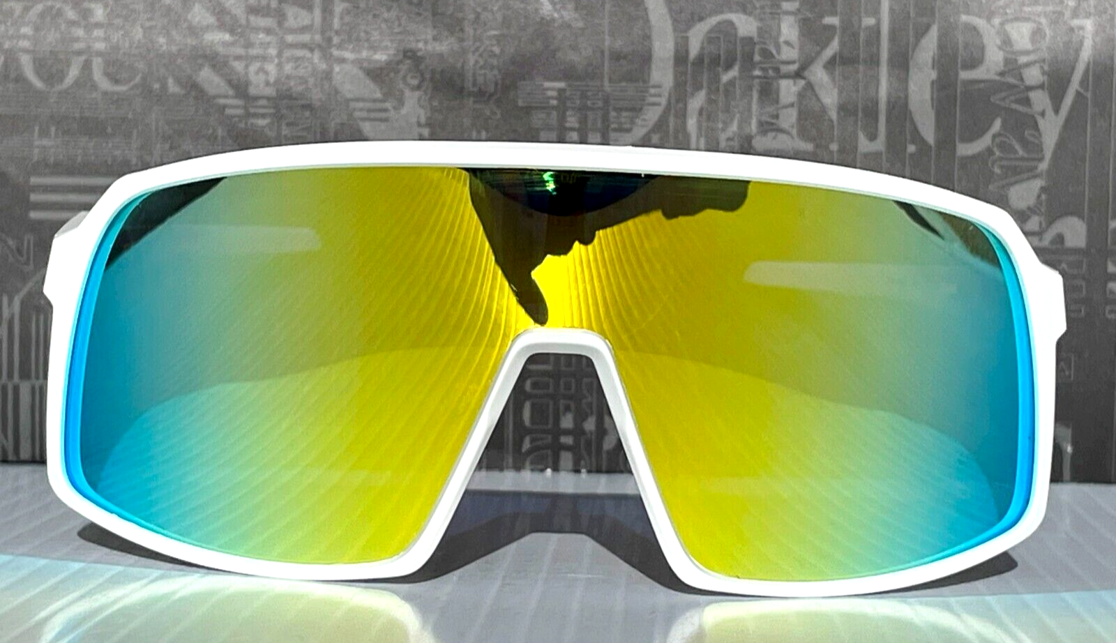 Oakley スートロ　ホワイト/グリーン NEW Oakley SUTRO White Matte POLARIZED Galaxy JADE Green