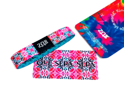 ZOX **QUE SERA SERA** Silver Single Medium Mystery NIP Wristband w/Card