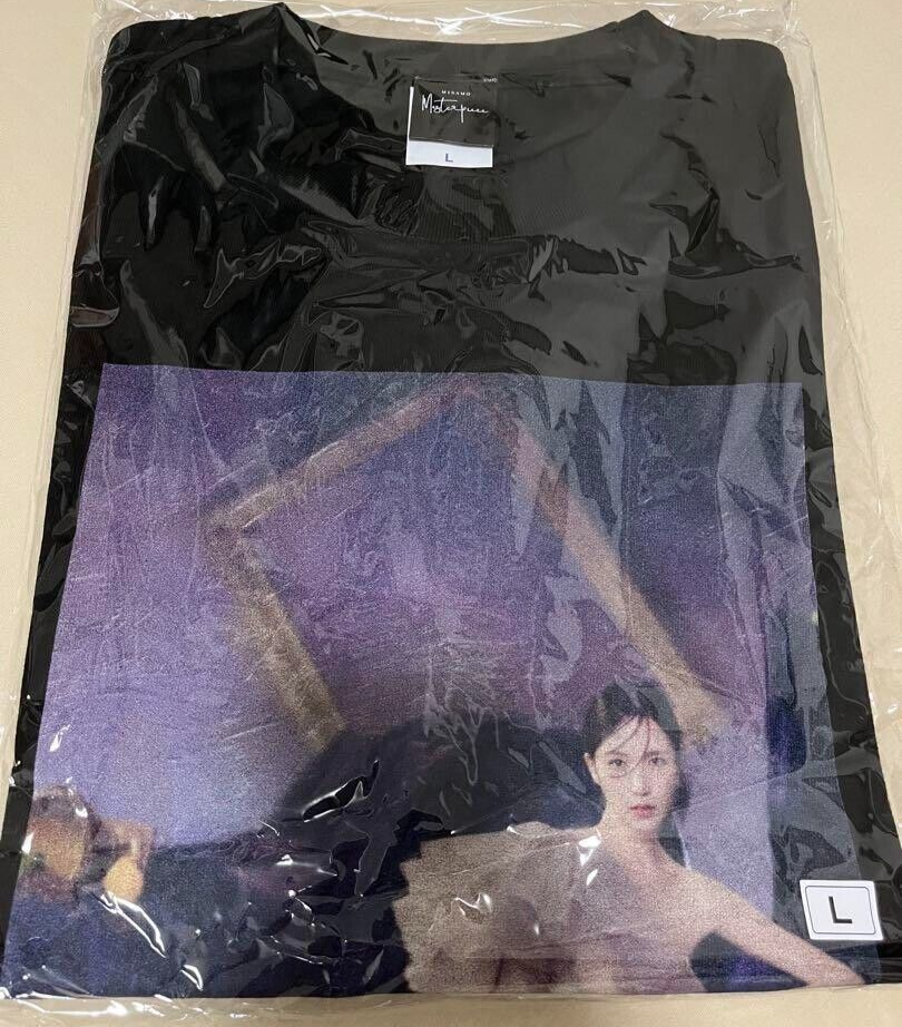 【良好品】 MINA MISAMO TWICE Gallery T-shirt Official Big Masterpiece アイドル