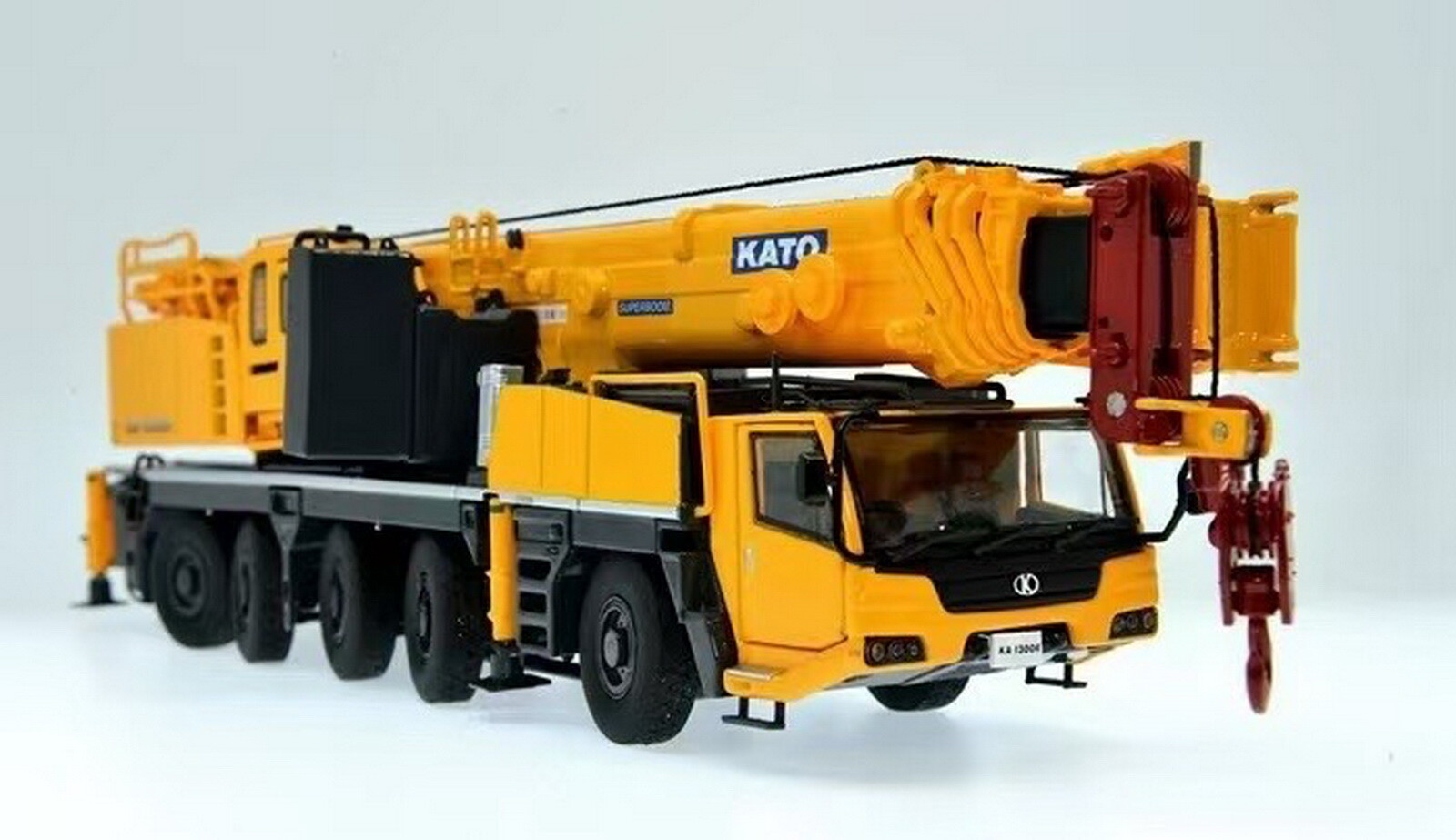 KATO KA-1300R & SR-250Ri 1:50スケール 1/50 KATO KA-1300R Automobile Crane Engineering Mechanical