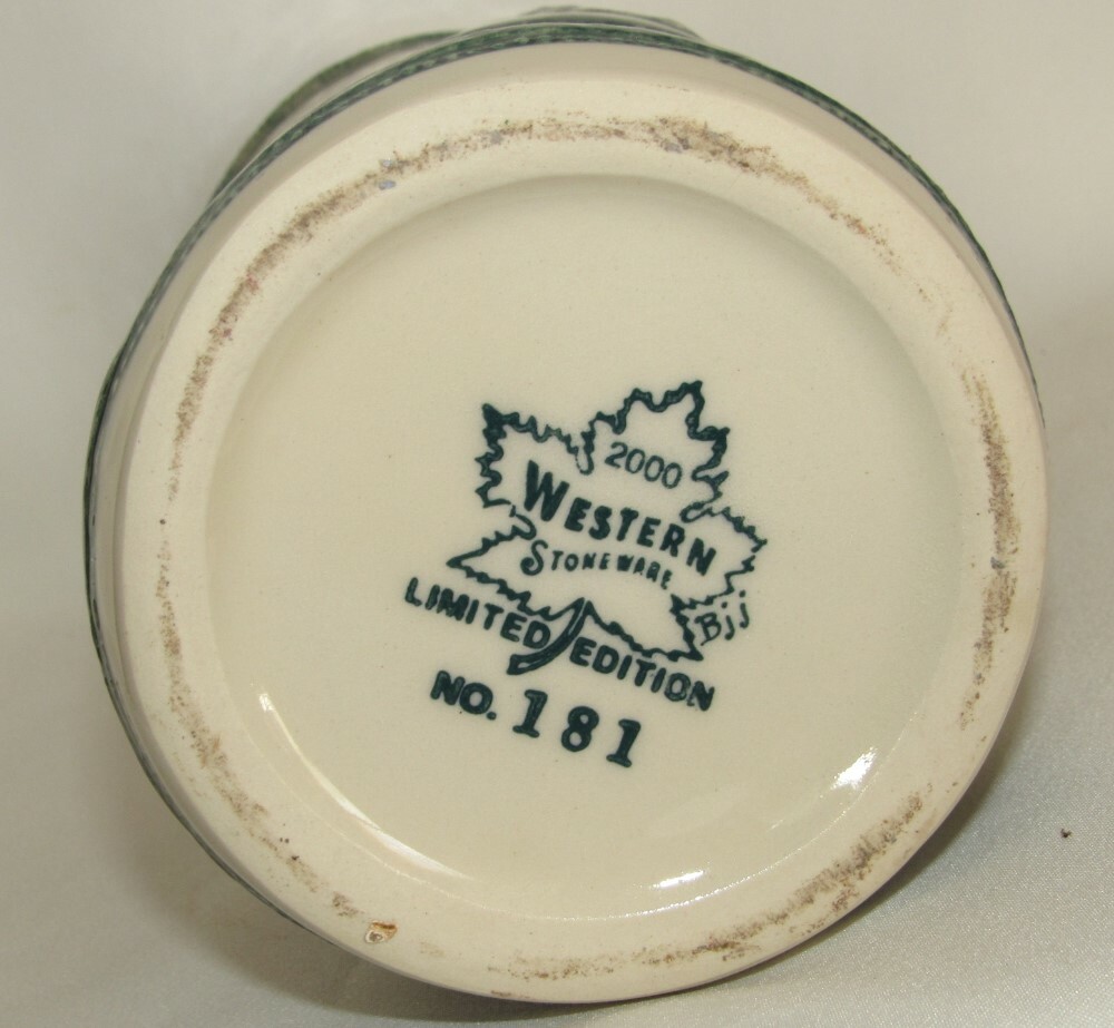 Western Stoneware 2000 Limited EDT No. 181 Green Old Sleepy Eye Cattail Vase