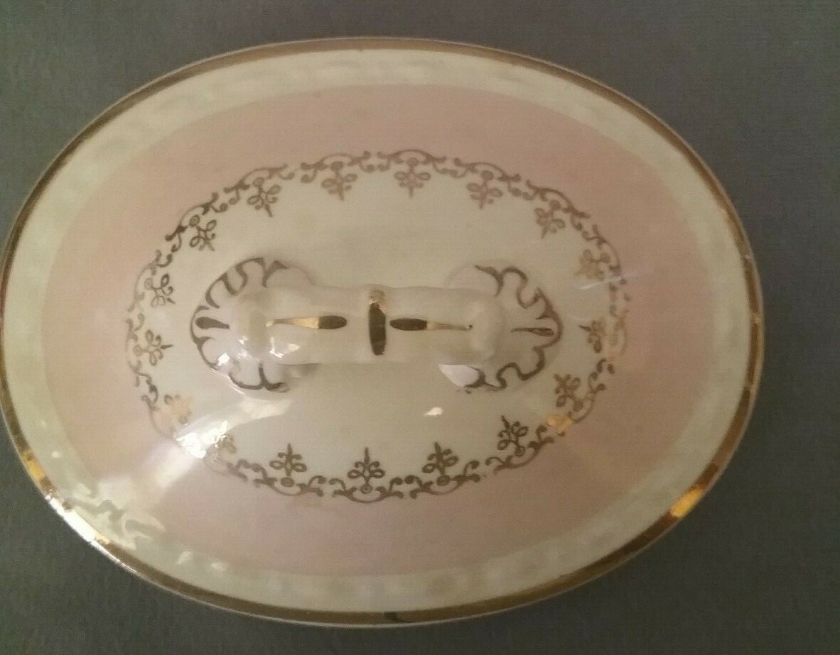Homer Laughlin Marilyn Sugar Bowl w/ Pink Band Eggshell Georgian #G3418