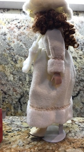 Paul Sebastian 2001 Limited Edition Emily Elizabeth Porcelain Doll w box 16