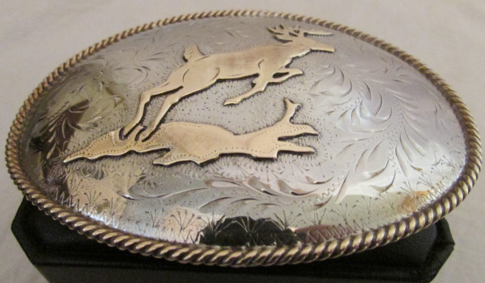 Large Oval Silver & Gold Leaping Deer Stag Belt Buckle