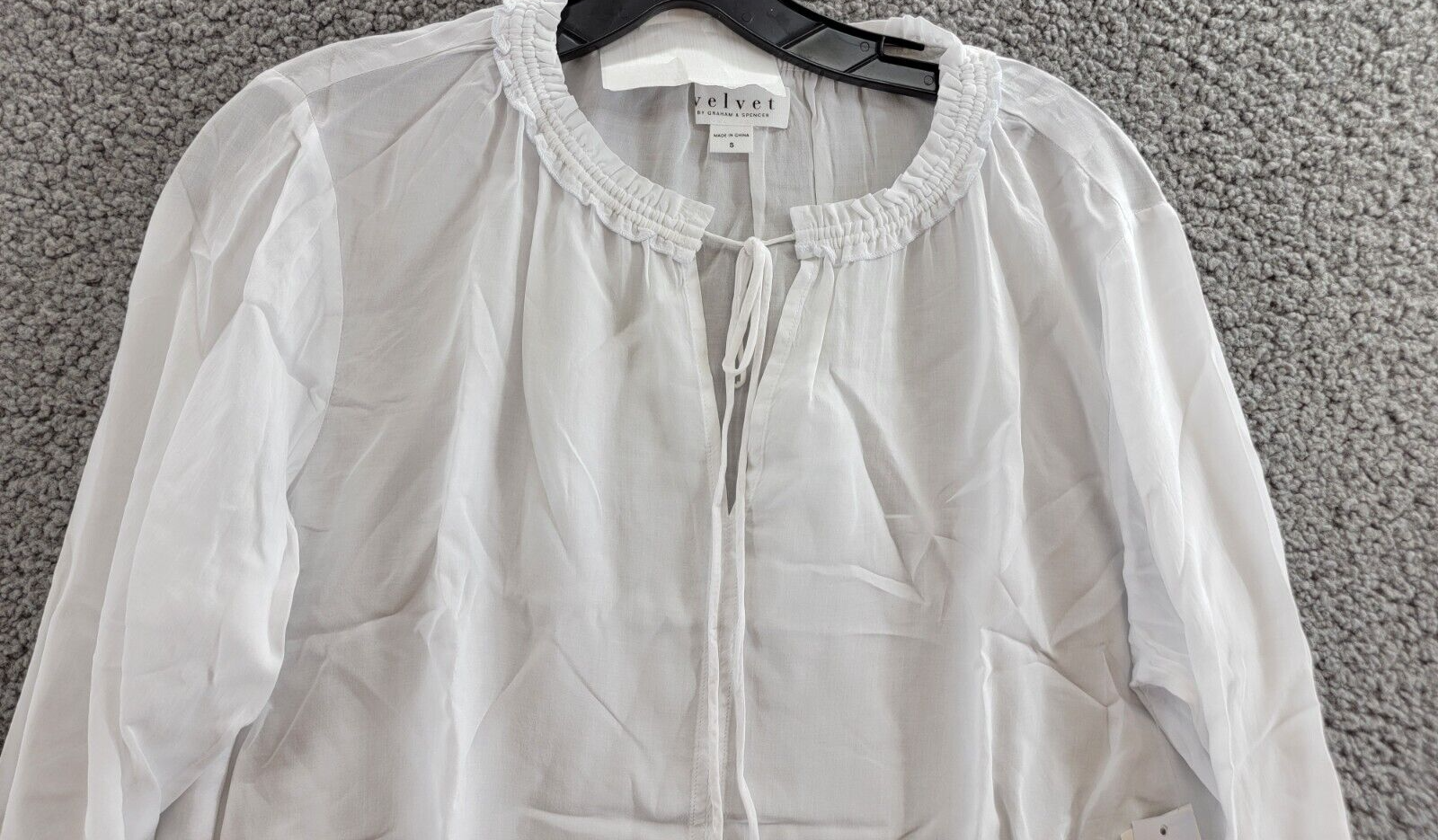 Velvet by Graham & Spencer Samantha Split Neck Blouse Women's S White Pullover - Picture 3 of 16