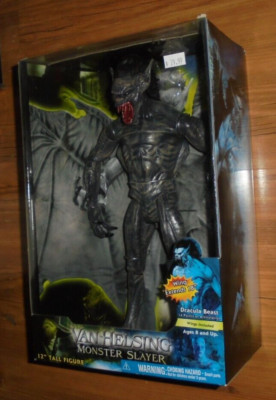 Van Helsing Monster Slayer DRACULA BEAST Boxed Action Figure Jakks 2004