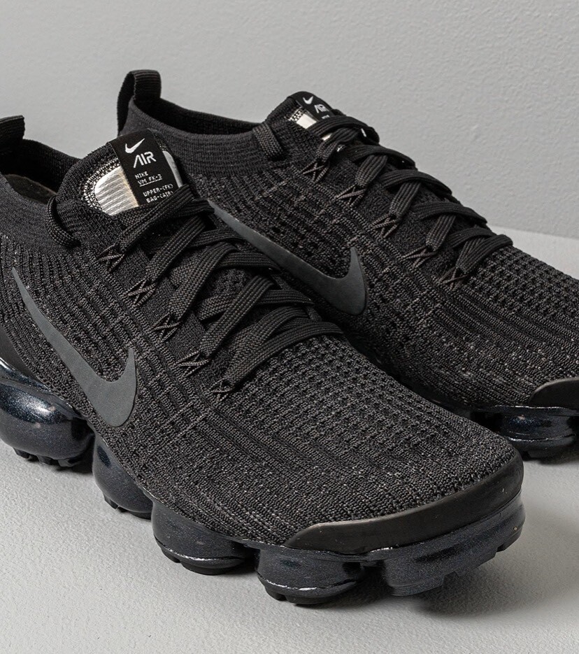 Vapormax black size 4 clearance