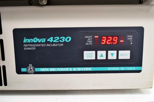 New Brunswick Innova 4230 Refrigerated Incubator Shaker w/ Sticky Pads