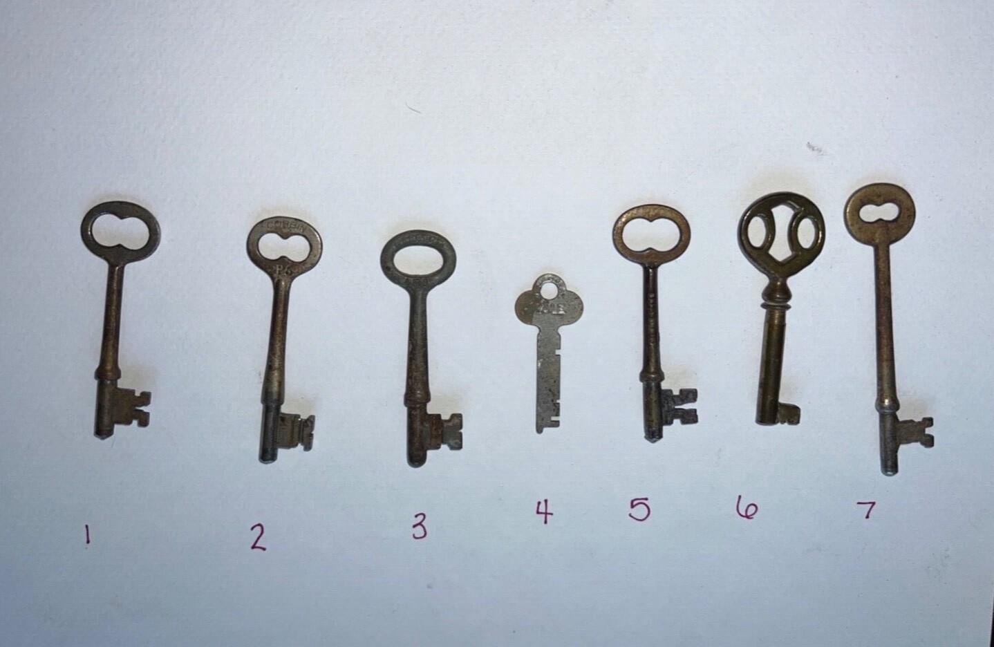 OLD KEYS LOT OF 100／まとめ売り／US VINTAGE s-l1200.jpg