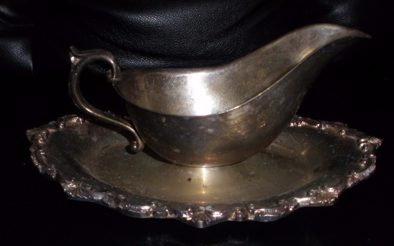 Gravy Boat Unmarked Metal Detailed Scalloped Plate Silver Plated (?) Vintage