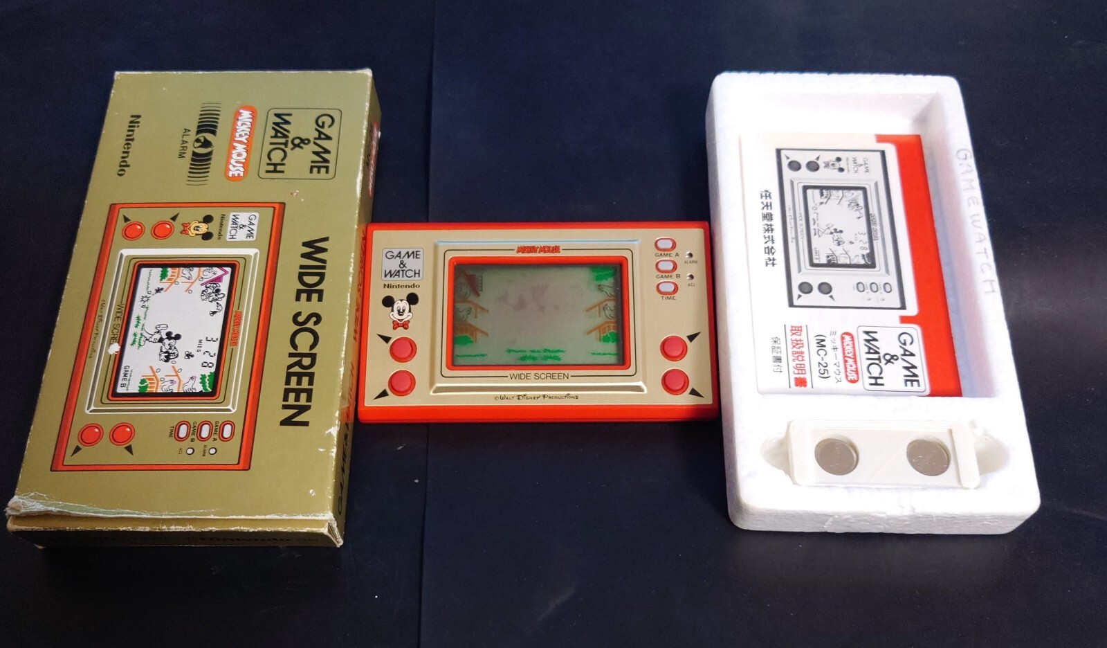 in hand] NINTENDO GAME AND WATCH Mickey Mouse 1981 Reflector