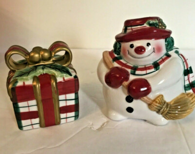 FITZ & FLOYD PLAID CHRISTMAS SALT & PEPPER SHAKERS  SNOWMAN  (NEW IN BOX)