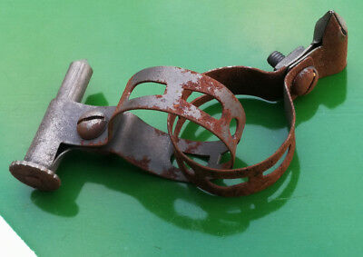 Porte pompe AFA de vélo vintage France old bicycle pomp holder