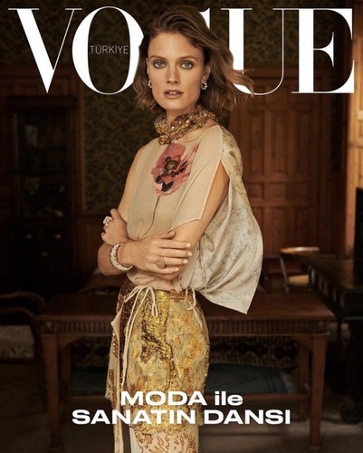女性情報誌 Vogue Turkey Magazine February 2022 女性情報誌 Vogue Turkey Magazine February 2022 Vogue Turkey