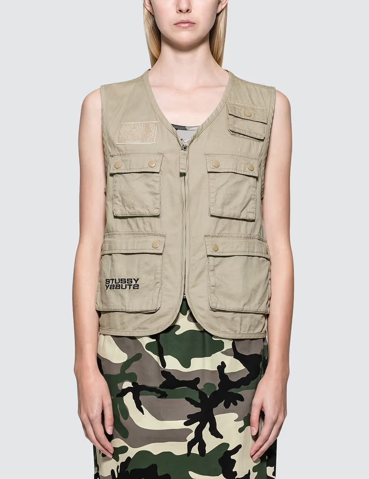 STUSSY SWEATER VEST NATURAL Mサイズ STUSSY SWEATER VEST NATURAL Mサイズ