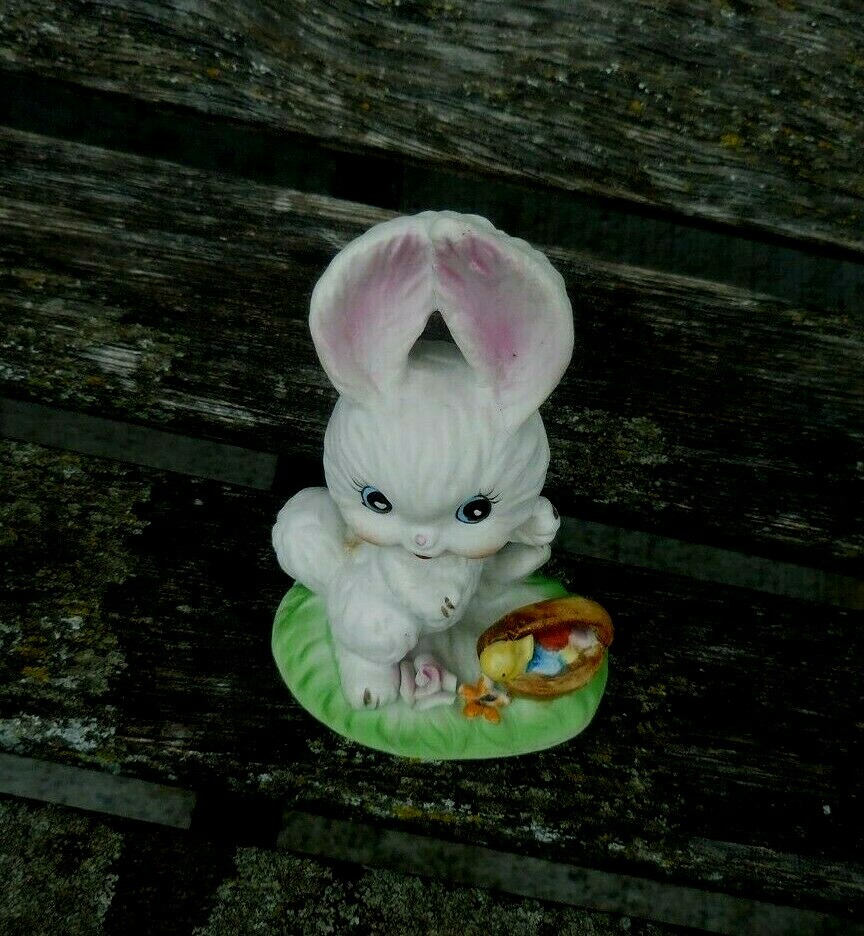 Vintage Lefton Easter Bunny Figurine Bisque Rabbit w Basket Taiwan Era w Label