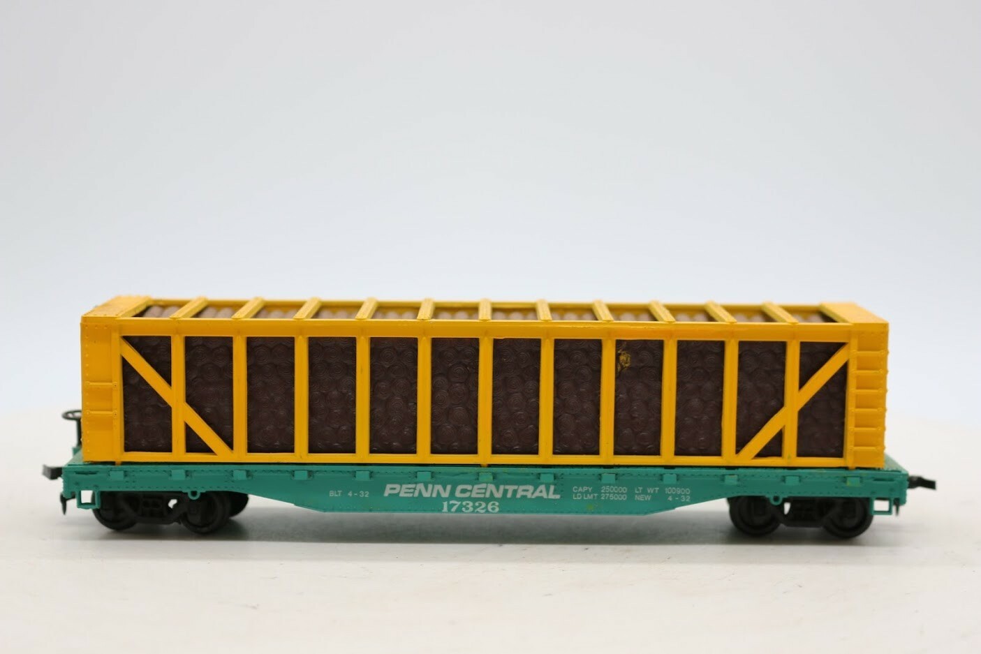Vintage Bachmann Penn Central Pulpwood Car #17326 HO SCALE