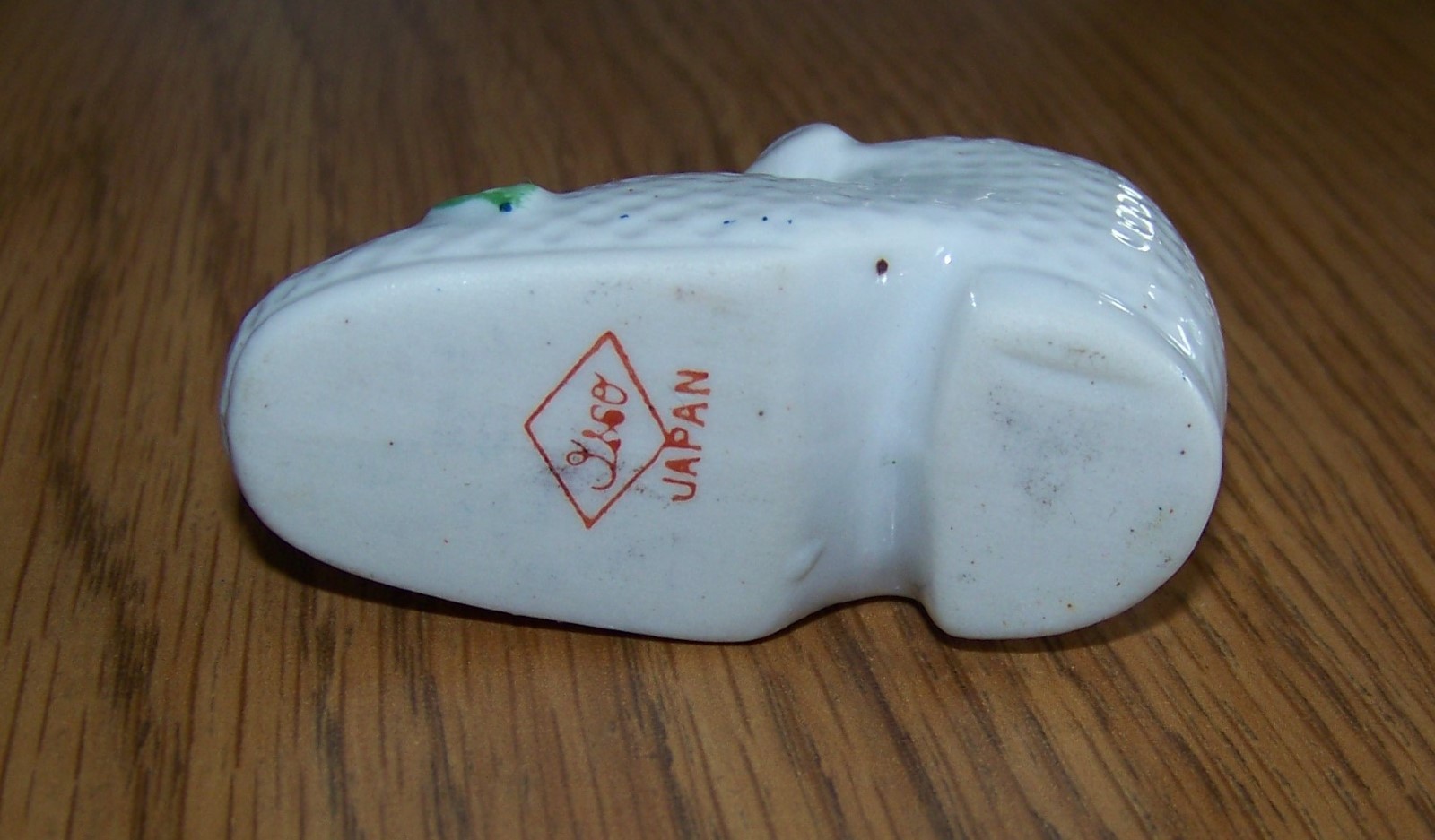 VINTAGE MINIATURE PORCELAIN SLIPPER SHOE MADE IN JAPAN ISCO